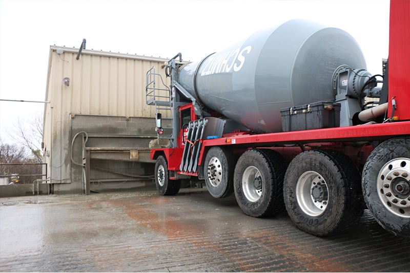 Cement Truck utilizing concrete washout system