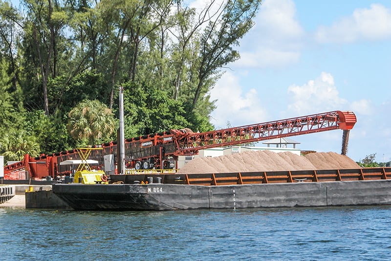 Conveying - barge loading - 04 by Superior Industries