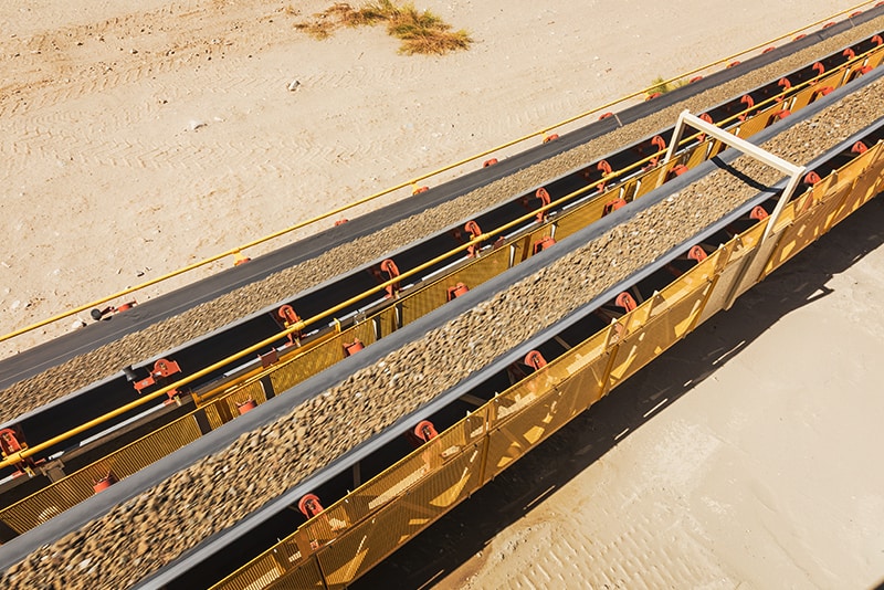 Material on Zipline Conveyor | Superior Industries