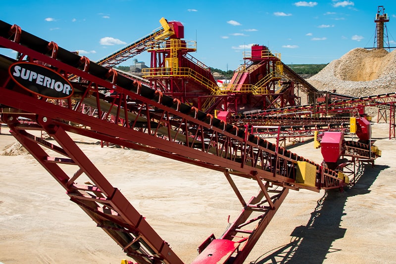 customer-story-kraemer-mining-construction-management-by-superior-industries-3