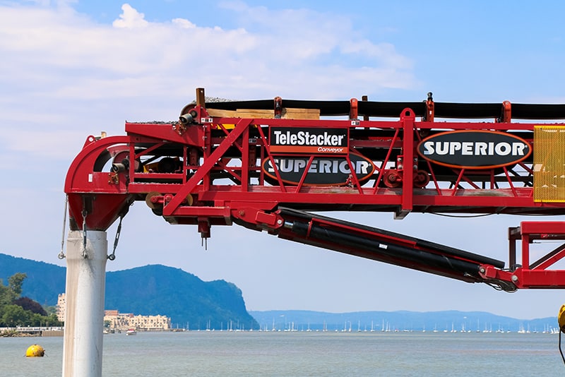 customer-story-weeks-marine-barge-mounted-telestacker-by-superior-industries